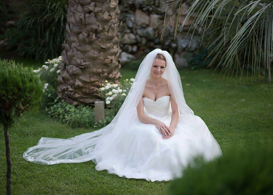 Wedding dress by Desi Moneva